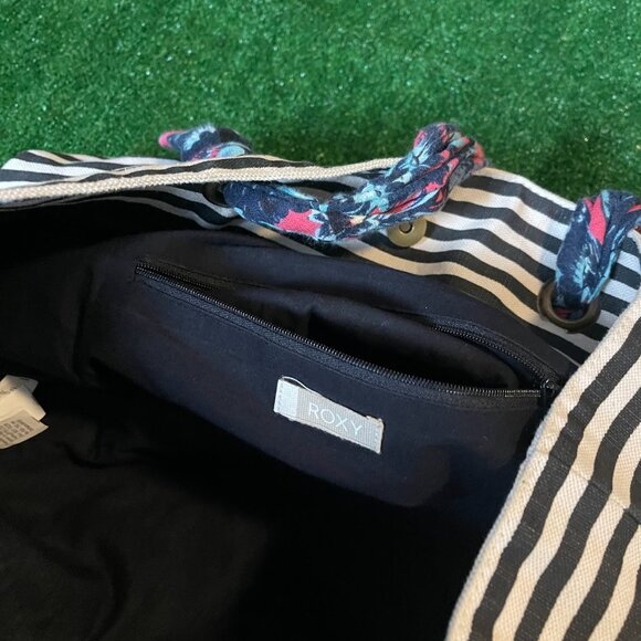 Roxy Act Together Canvas Black Stripes Floral Patterned Handles Tote Handbag Bag - Picture 11 of 13